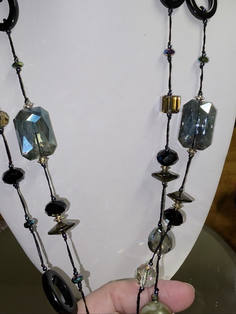 Vintage Premier Design Opera Length Faveted Glass and Acrylic Beaded Necklace - Picture 4 of 9